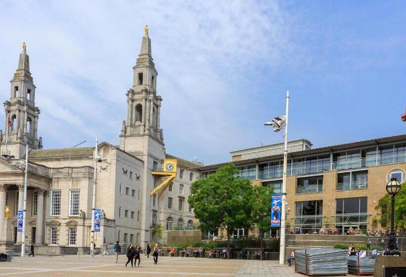 Live In Leeds Millenium Square Apartment