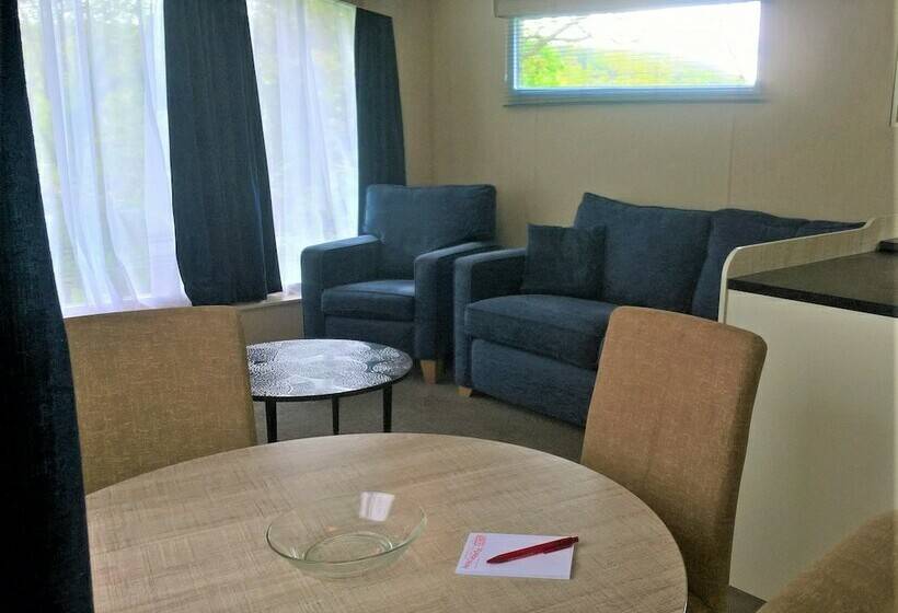 ホテル Axe Vale Caravan Park