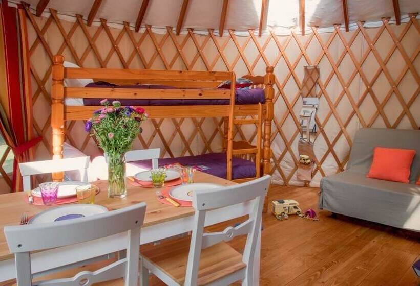 Camping Le Beauvillage   Yourte