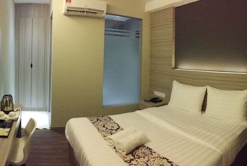 هتل 99   Kepong