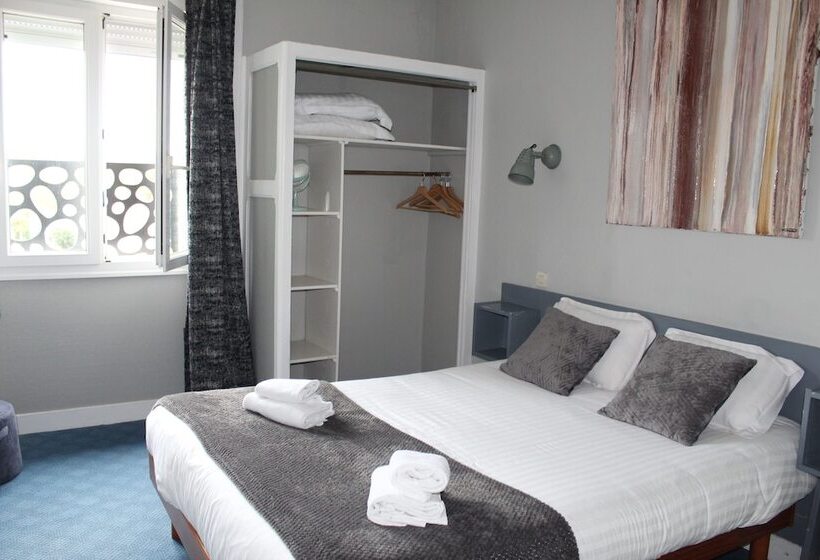 ホテル Hôtel Des Pins