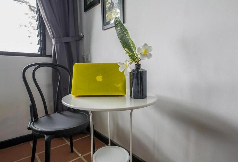 هتل The Marian Boutique Lodging House