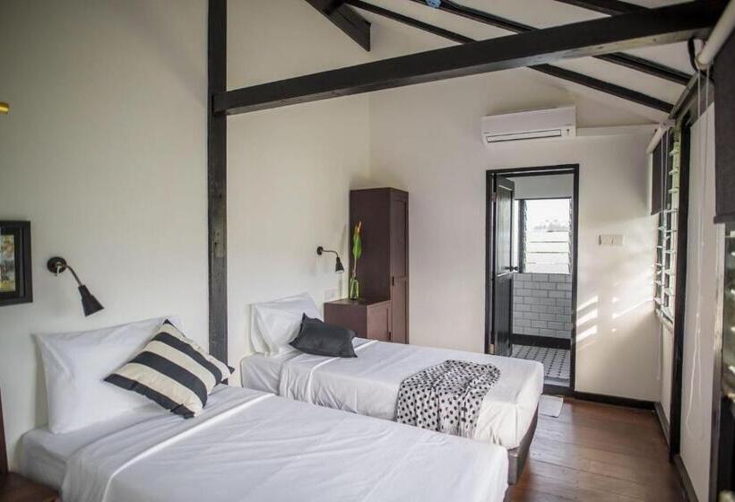 هتل The Marian Boutique Lodging House