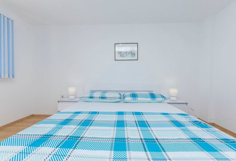 Apartment Island Dream