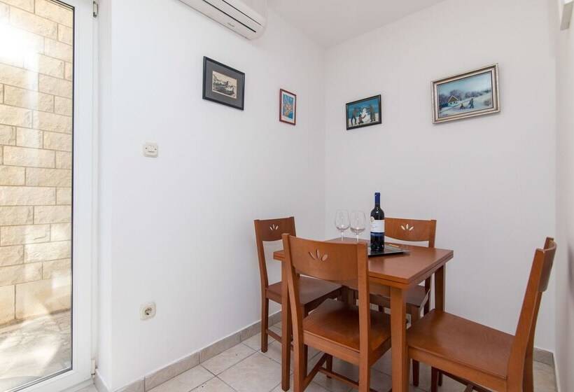 Apartments Ana