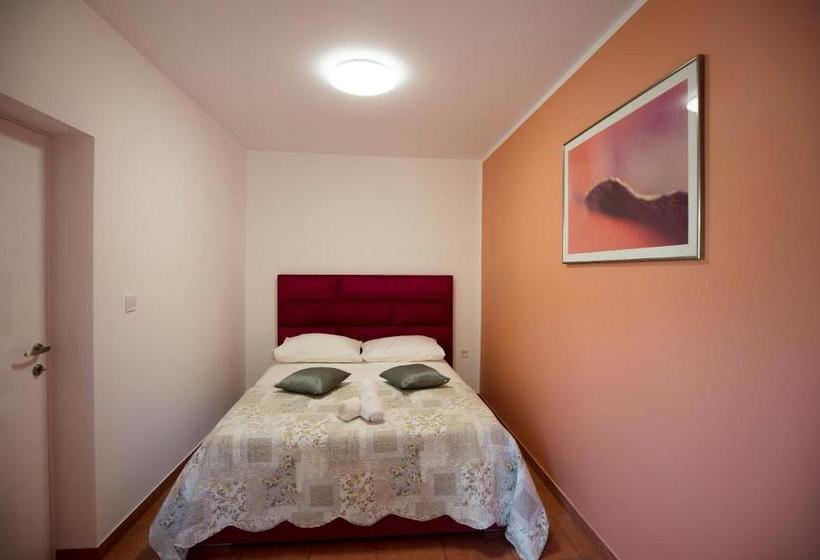 Dani Apartments
