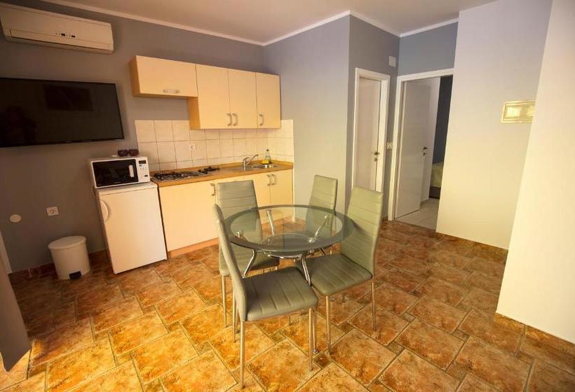 Dani Apartments