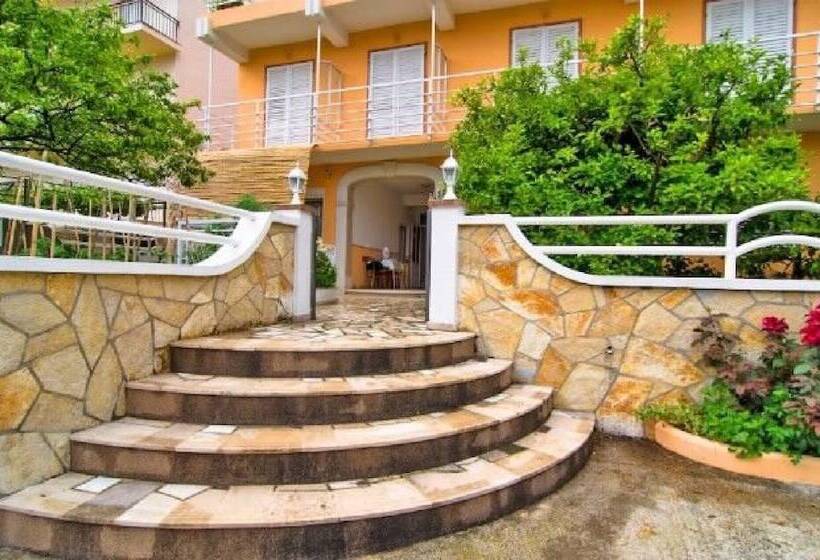 Apartments Josko