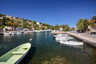 Apartments Marinko