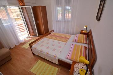 Apartments Marinko