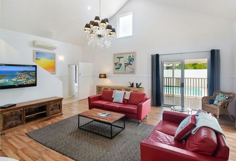30 Wyuna Drive