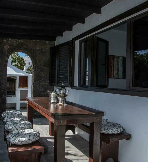 Casa Tahiche   Jacuzzi, Wifi & Bbq