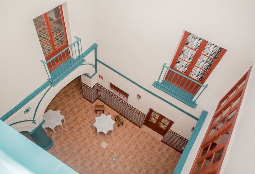 بنسيون Vivian S Guest House