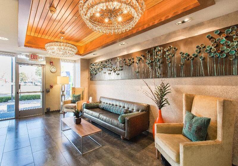 בית מלון כפרי Atherton Park Inn And Suites