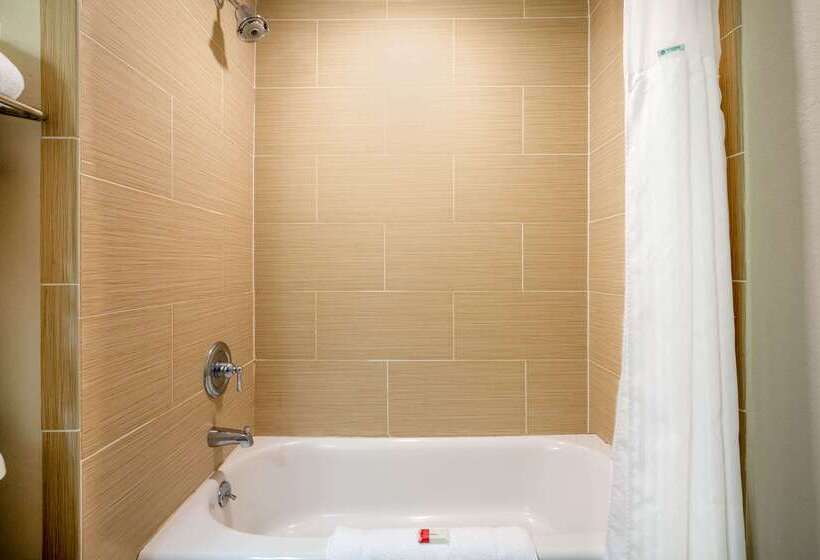 هتل Baymont By Wyndham Branson   On The Strip