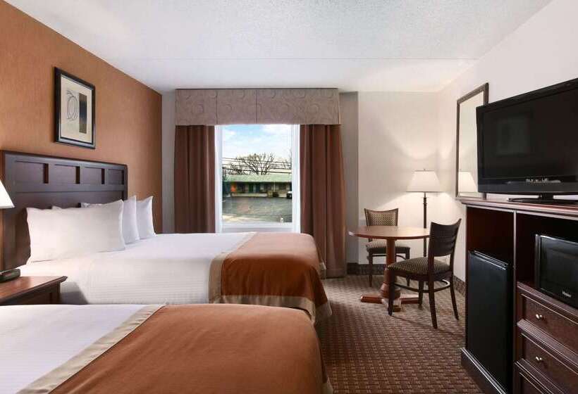 هتل Baymont By Wyndham Branson   On The Strip