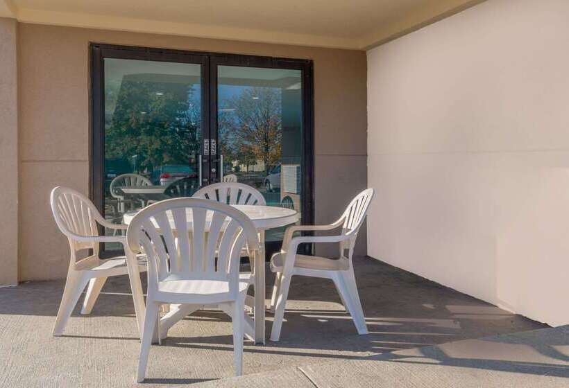 هتل Baymont By Wyndham Georgetown