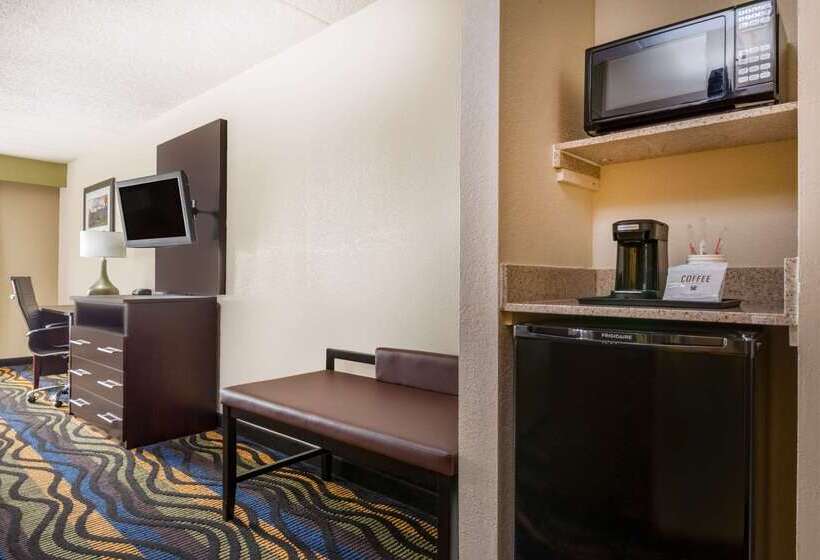 هتل Baymont By Wyndham Georgetown