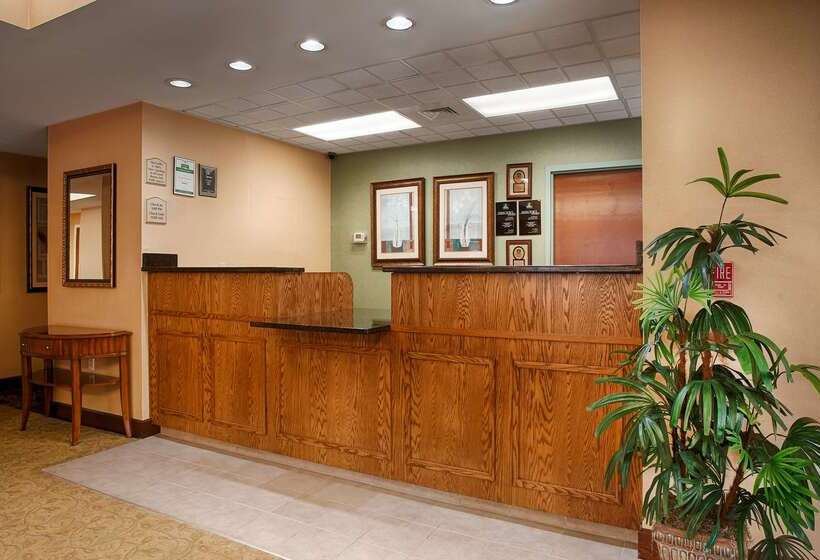 هتل Best Western Plus Edison Inn