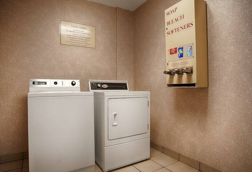 هتل Best Western Plus Edison Inn