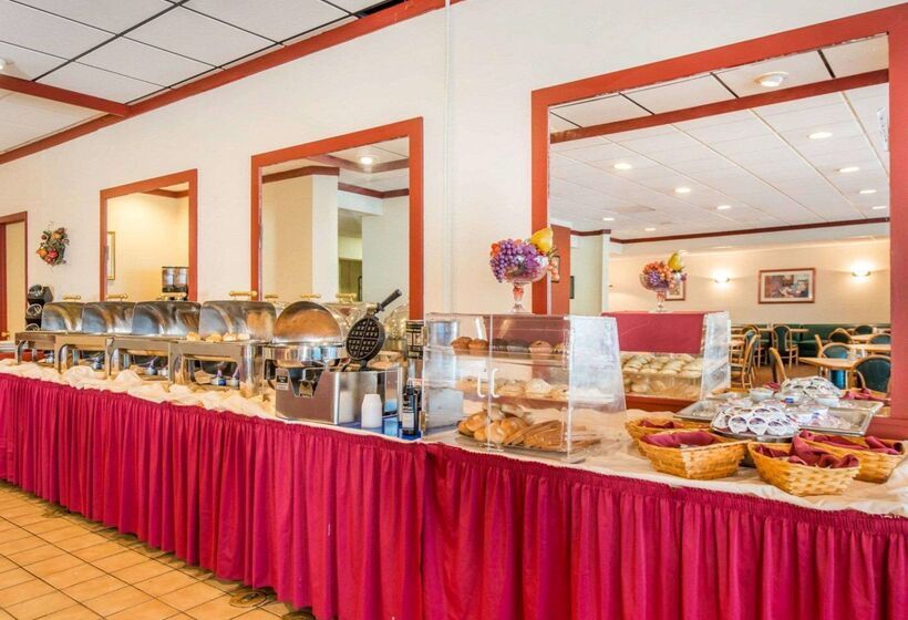Отель Clarion Inn And Events Center Pueblo North