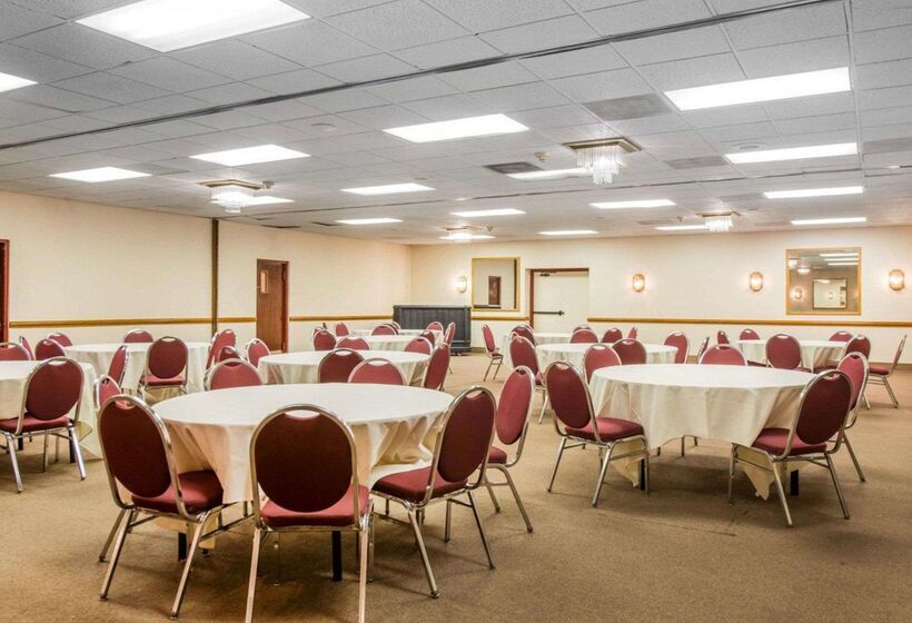Отель Clarion Inn And Events Center Pueblo North