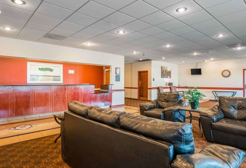 Отель Clarion Inn And Events Center Pueblo North