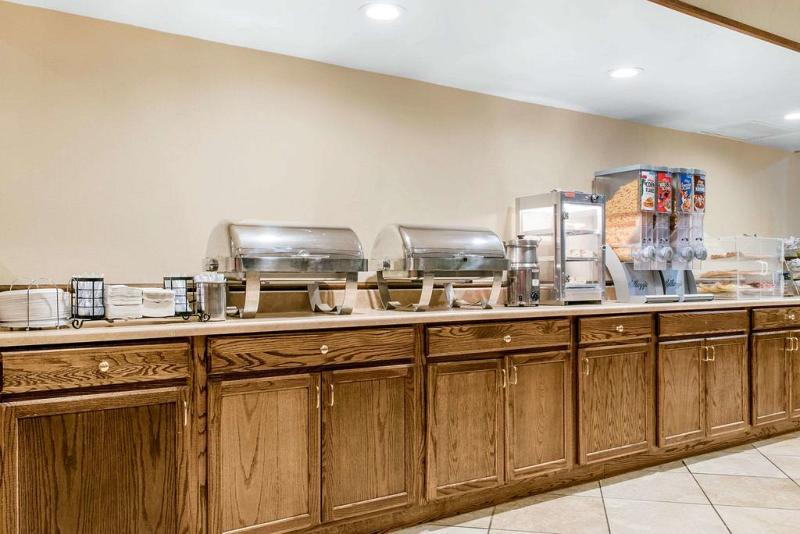 호텔 Quality Inn Dayton Airport