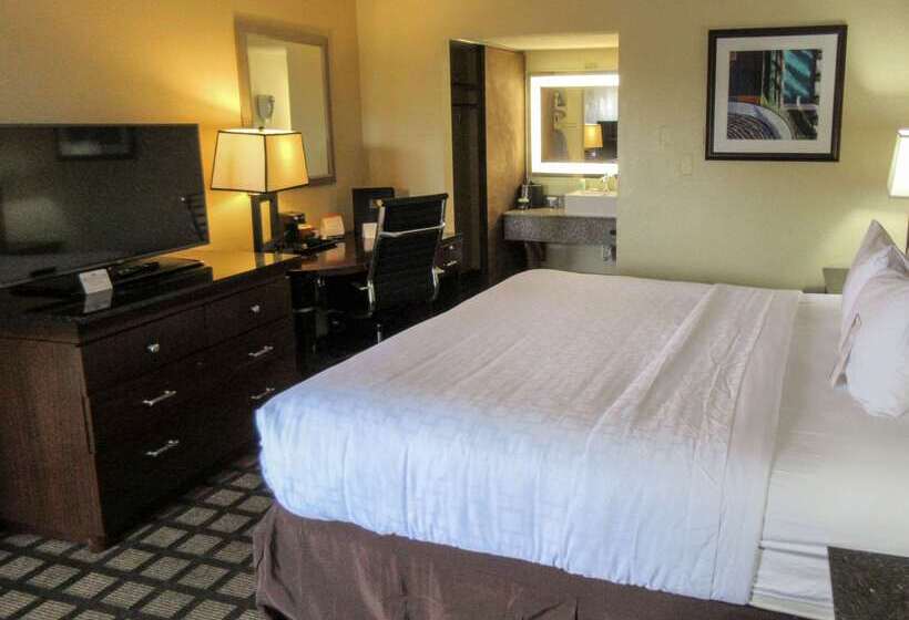 هتل Clarion Inn