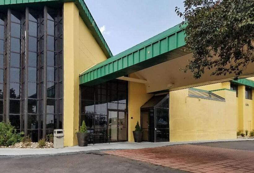 هتل Clarion Inn