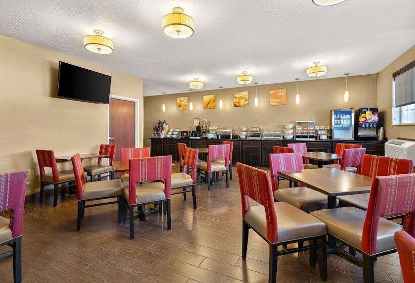 בית מלון כפרי Comfort Inn Near Ouabache State Park