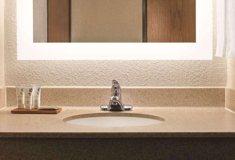 בית מלון כפרי Country Inn & Suites By Radisson, Auburn, In