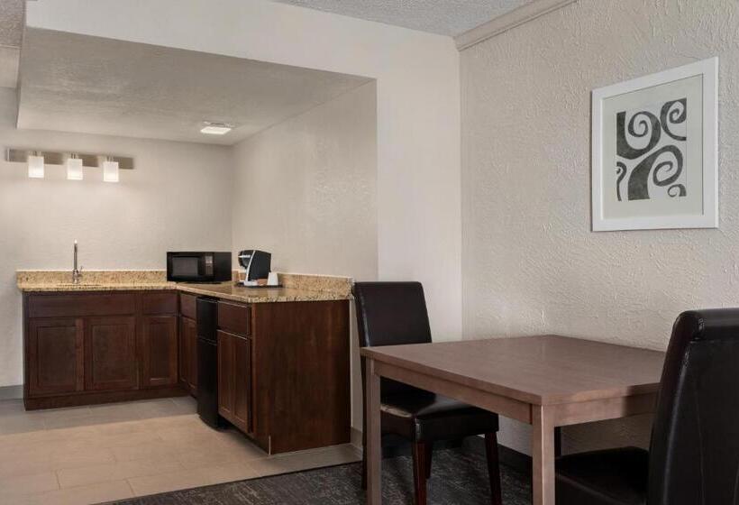 בית מלון כפרי Country Inn & Suites By Radisson Mt. Pleasantracine West Wi