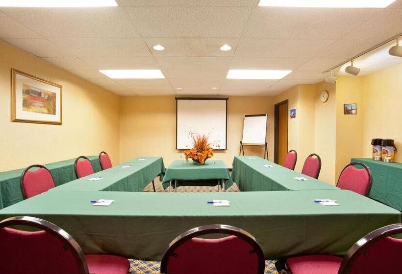 בית מלון כפרי Country Inn & Suites By Radisson Mt. Pleasantracine West Wi