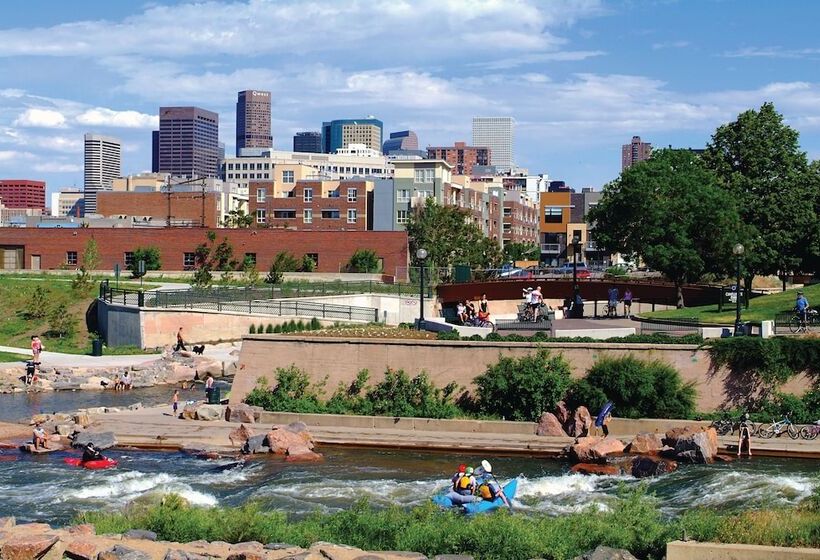 ホテル Crowne Plaza Denver International Airport, An Ihg