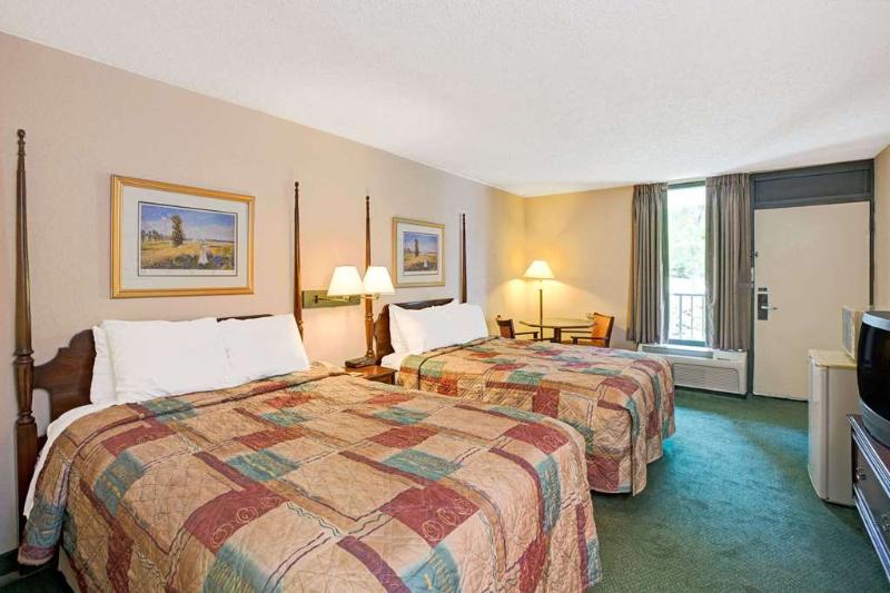ホテル Days Inn Cornelius Lake Norman