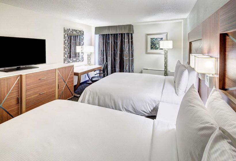 هتل Doubletree By Hilton Milwaukee Downtown