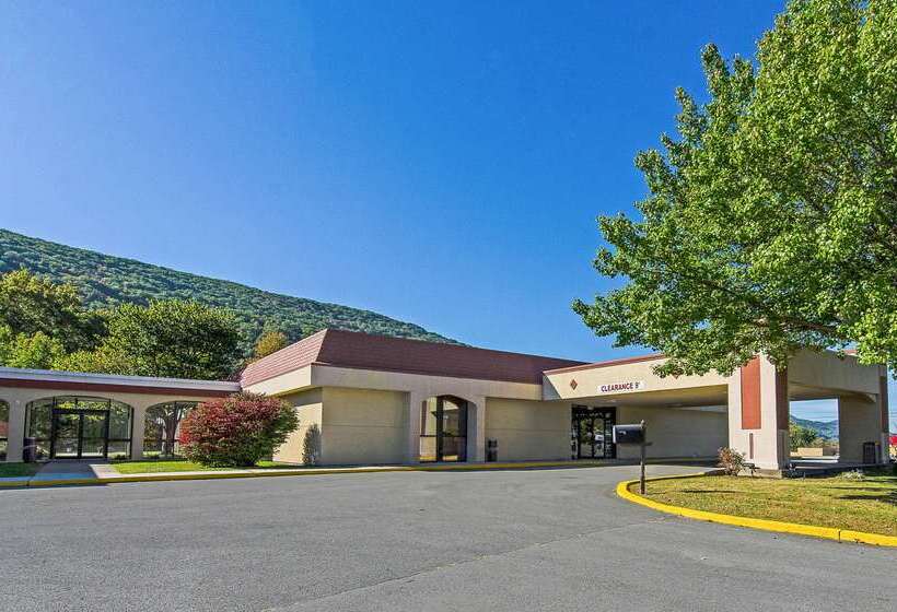 호텔 Econo Lodge Inn & Suites