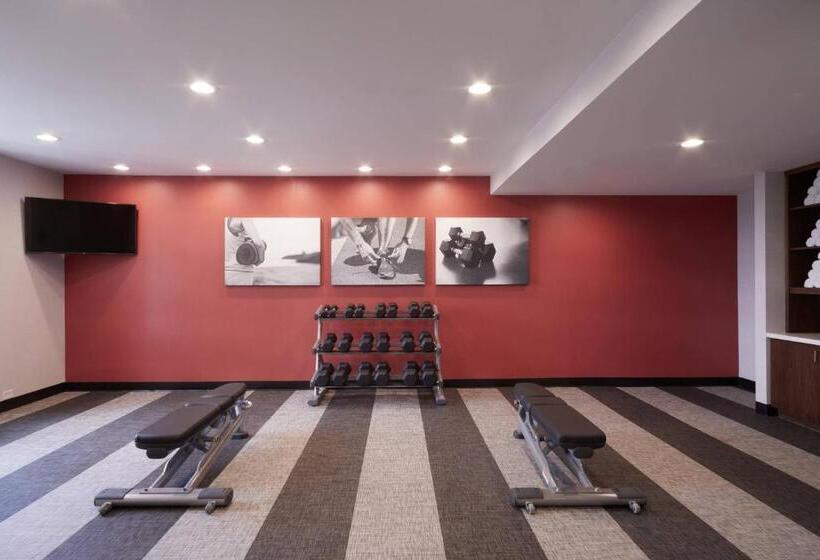 هتل Fairfield Inn & Suites By Marriott Camarillo