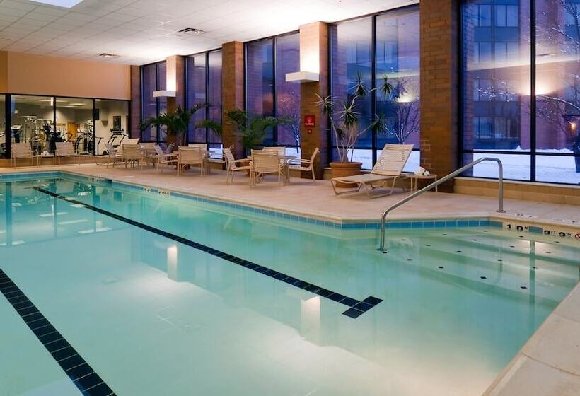 هتل Holiday Inn Cincinnati Airport, An Ihg