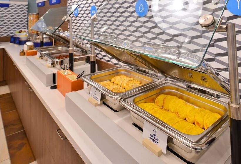 هتل Holiday Inn Express Charleston Us Highway 17 & I 526, An Ihg