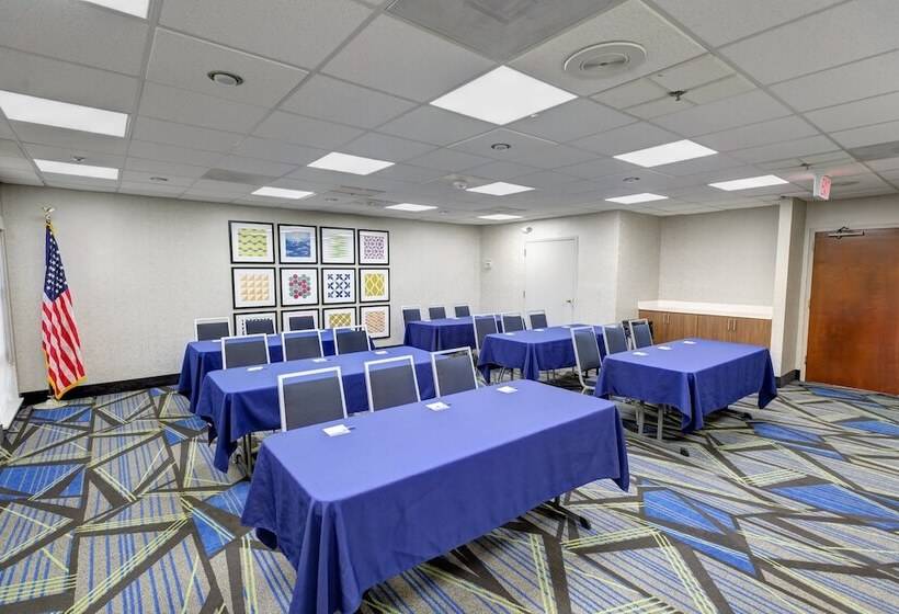 ホテル Holiday Inn Express Hillsborough Durham Area, An Ihg