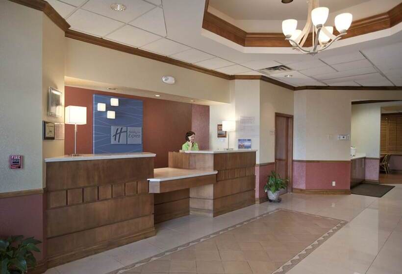 Отель Holiday Inn Express  North Palm Beach And Ihg