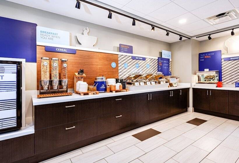 فندق Holiday Inn Express Tampa Brandon, An Ihg