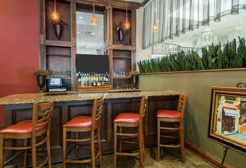 هتل Holiday Inn Mobile Downtown Historic District, An Ihg