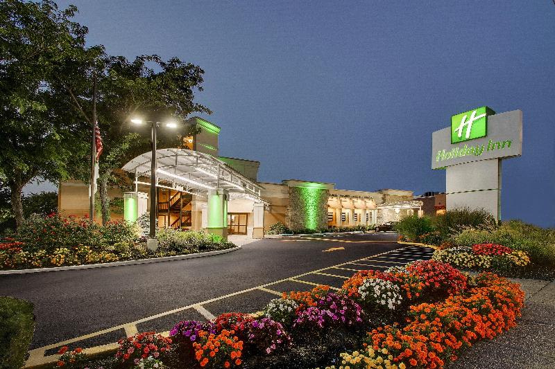 Отель Holiday Inn Westbury Long Island, An Ihg