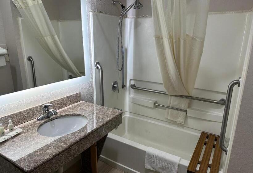 בית מלון כפרי Quality Inn