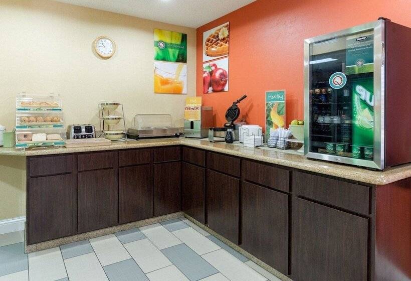 בית מלון כפרי Quality Inn Baytown  Houston East