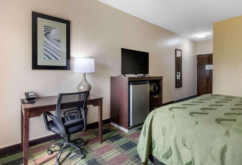 בית מלון כפרי Quality Inn