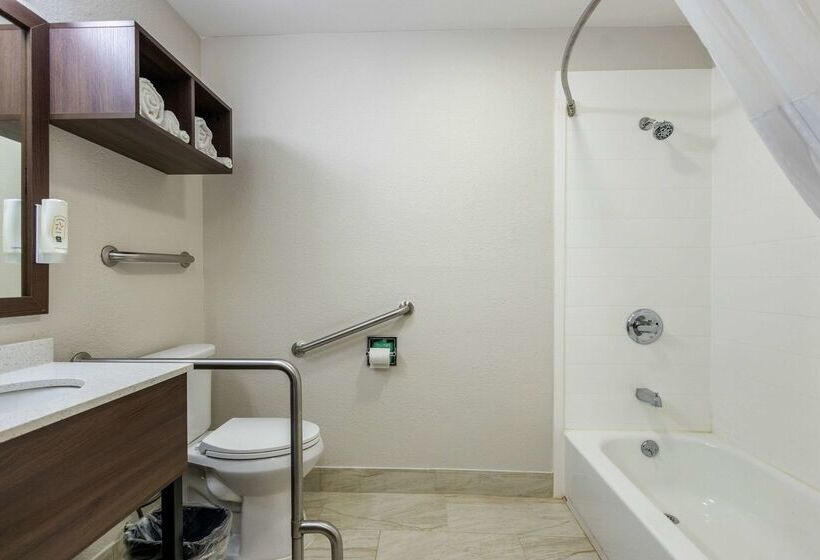 בית מלון כפרי Quality Inn